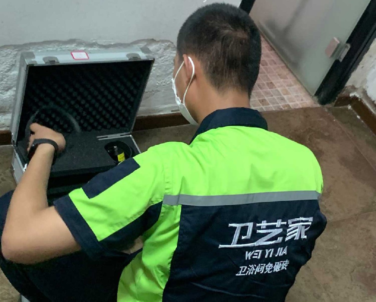 佛山附近防水补漏师傅电话号码，24小时上门维修服务